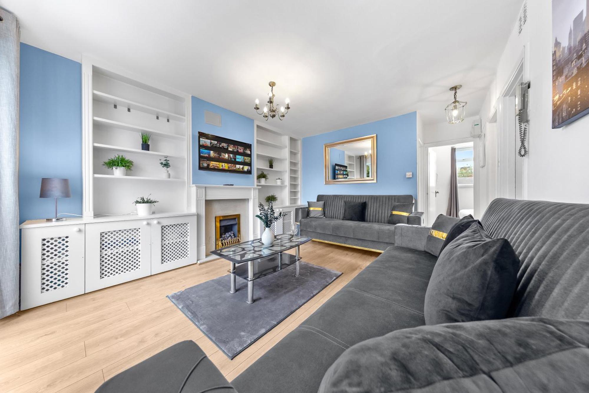 Newly Renovated Kensington 2 Bedroom Apartment With Balcony Near Harrods Sleeps 6, 2 Min Walk From Station لندن المظهر الخارجي الصورة