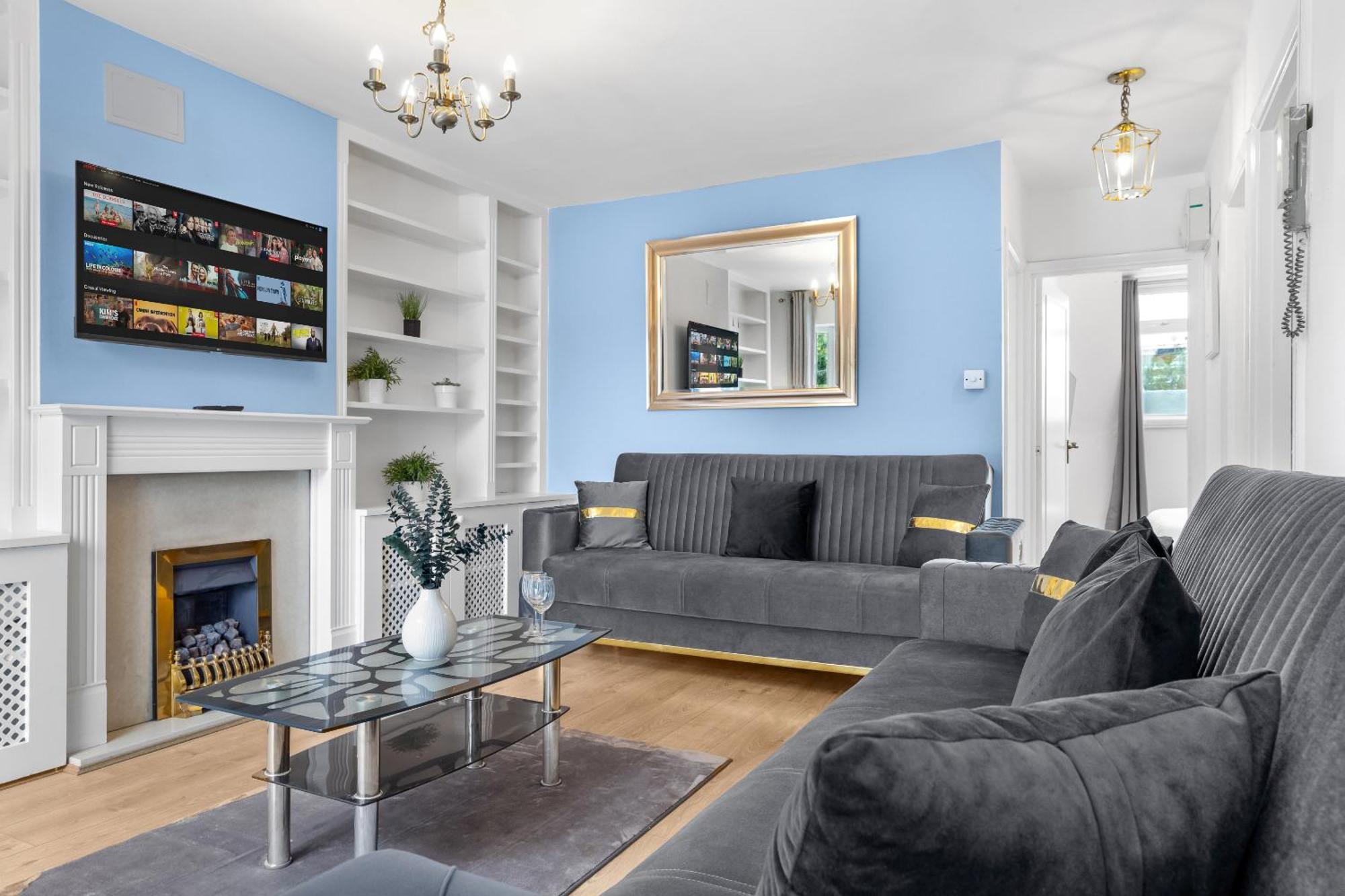 Newly Renovated Kensington 2 Bedroom Apartment With Balcony Near Harrods Sleeps 6, 2 Min Walk From Station لندن المظهر الخارجي الصورة